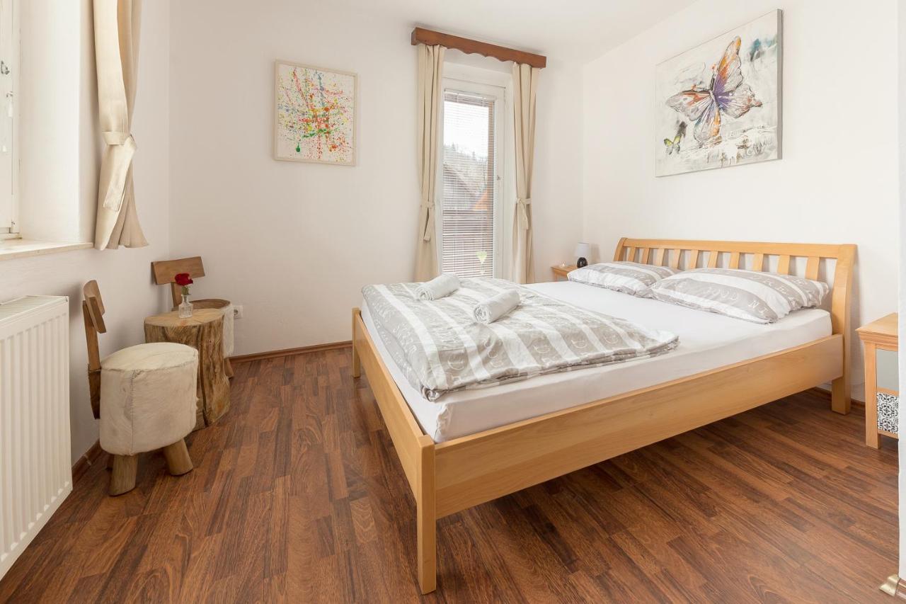 Double Room Shared Bathroom and Balcony
